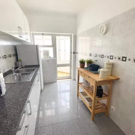 Apartamento T1, Da Rocha - Edificio Mar Azul *